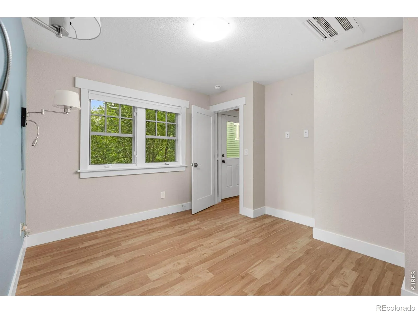 818 Confidence Drive Longmont CO 80504 | MLS #RECIR1067297 08272026004616 1600 40