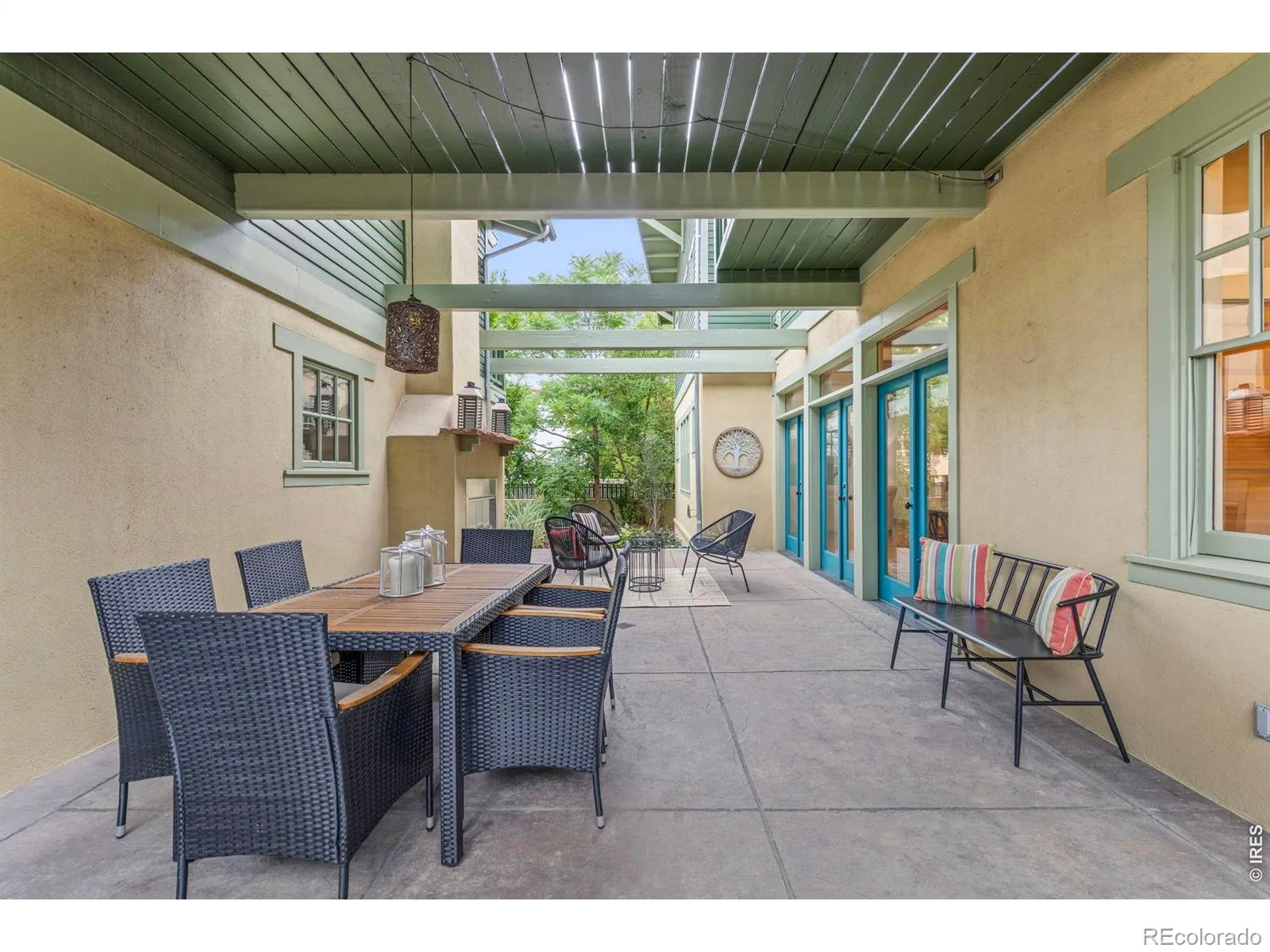 818 Confidence Drive Longmont CO 80504 | MLS #RECIR1067297 08272026004616 1600 46
