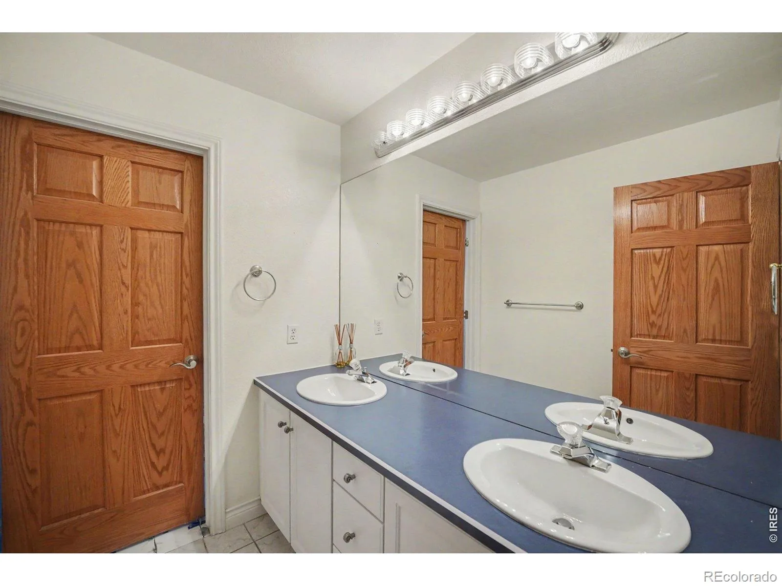 1690 Brown Court Longmont CO 80503 | MLS #RECIR1067308 08292026005731 1600 19