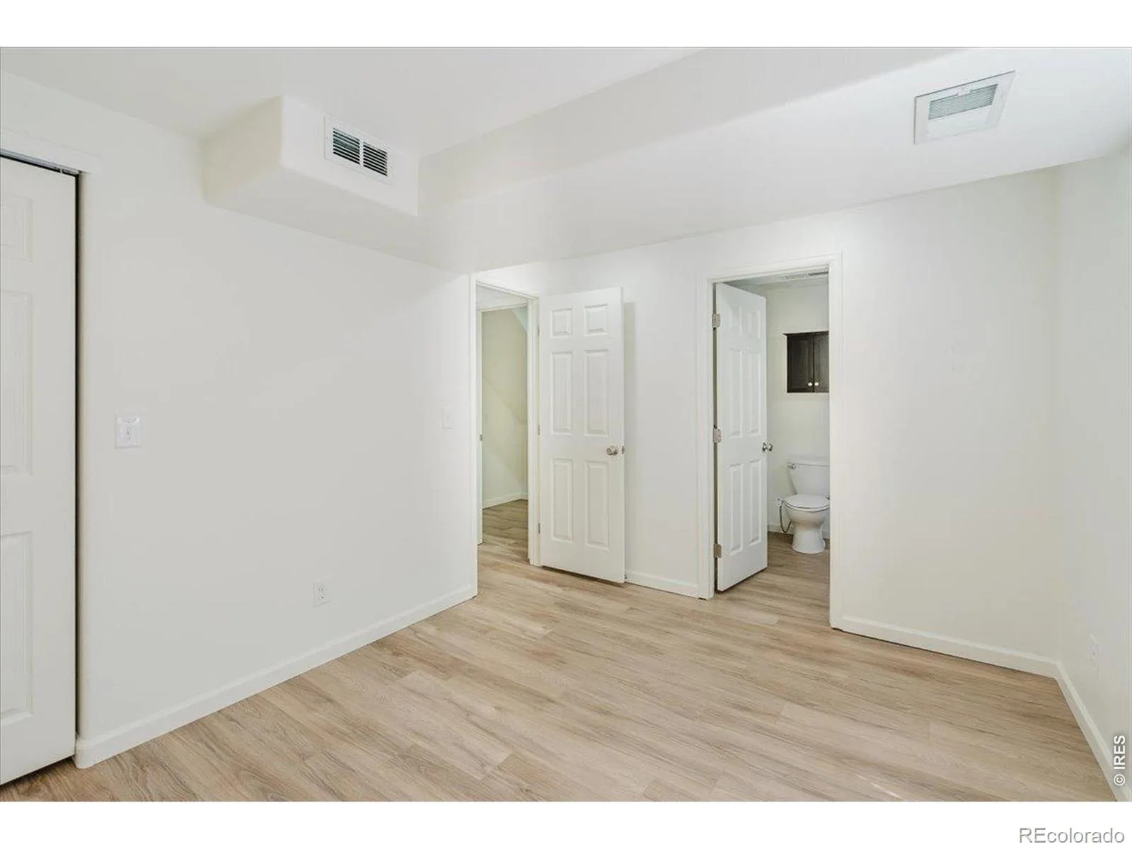 659 Nelson Park Lane Longmont CO 80503 | MLS #RECIR1067346 08282026003723 1600 36