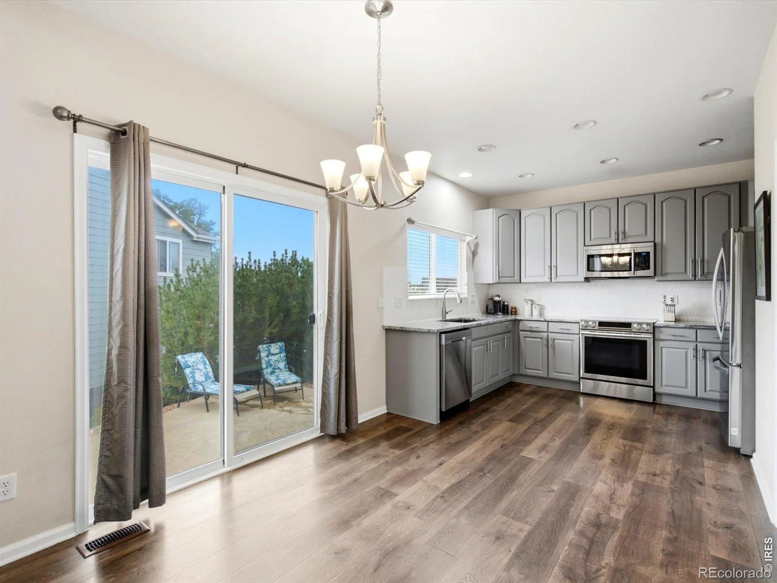 5911 Thistle Ridge Avenue Longmont CO 80504 | MLS #RECIR1067351 08282026155034 1600 7
