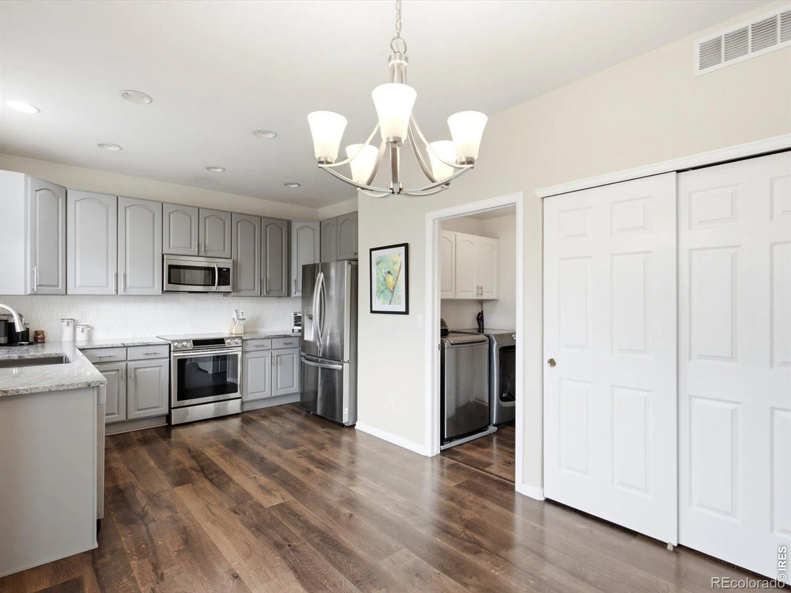 5911 Thistle Ridge Avenue Longmont CO 80504 | MLS #RECIR1067351 08282026155034 1600 8