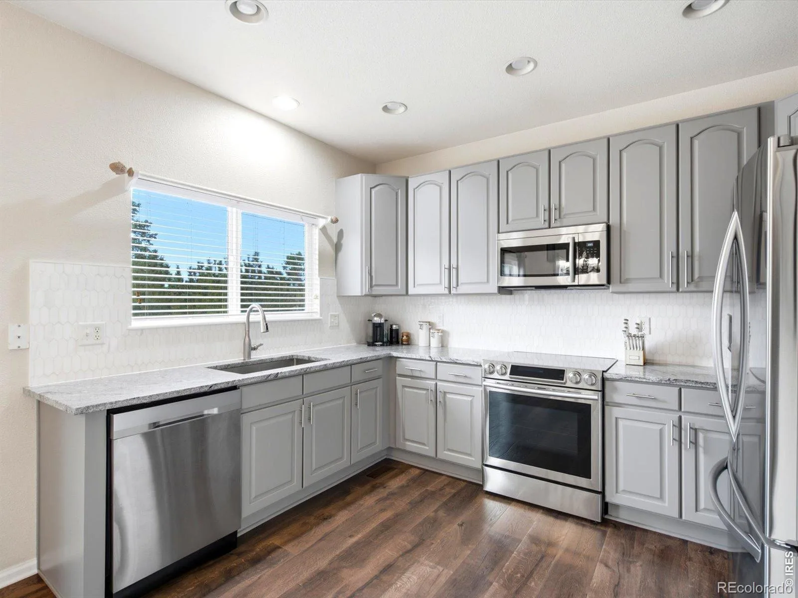 5911 Thistle Ridge Avenue Longmont CO 80504 | MLS #RECIR1067351 08282026155034 1600 9