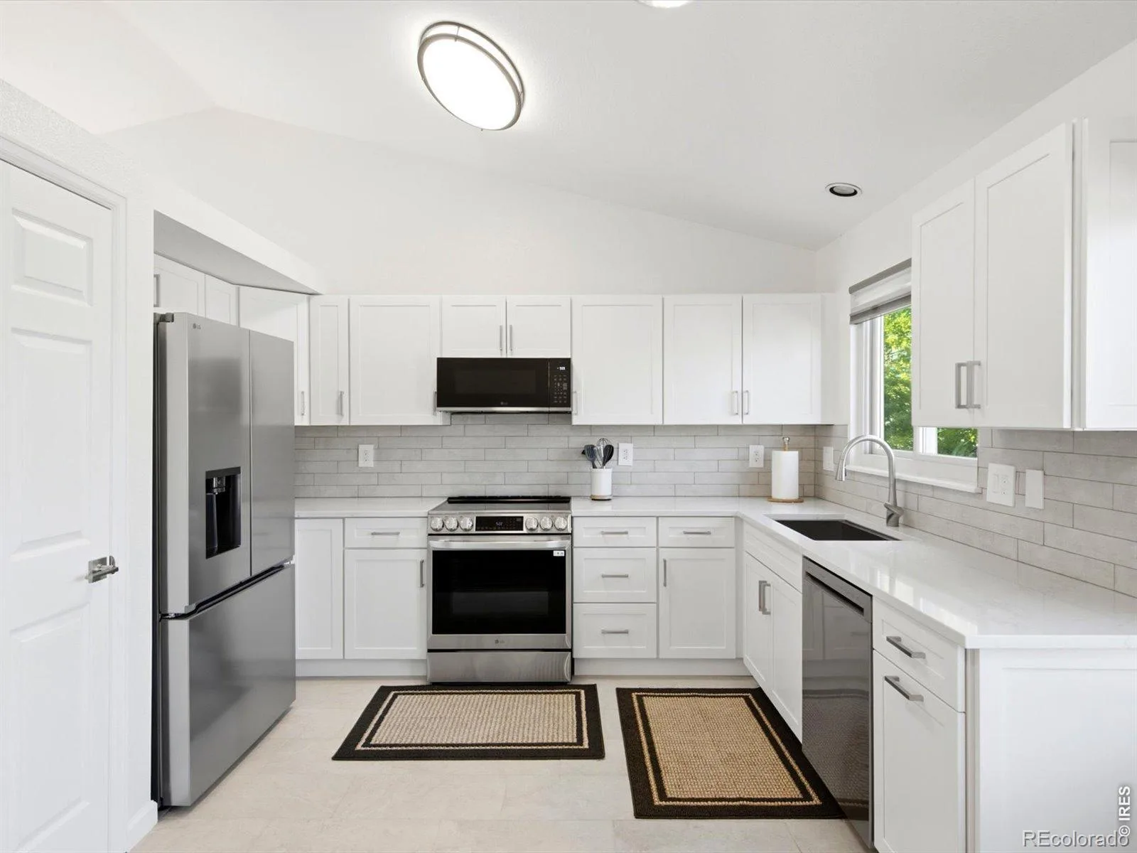 12326 Utica Street Broomfield CO 80020 | MLS #RECIR1067408 08292026005749 1600 7