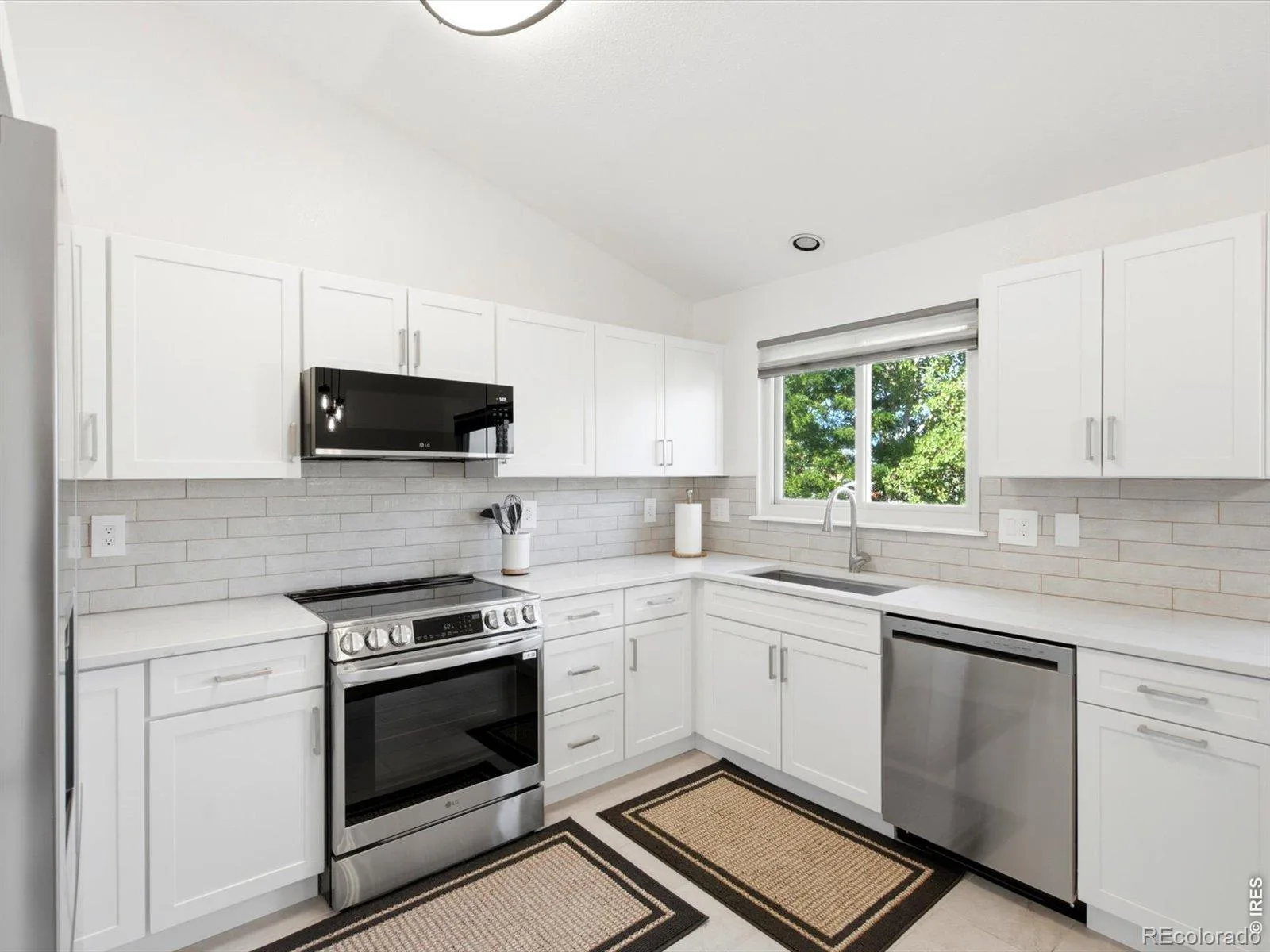 12326 Utica Street Broomfield CO 80020 | MLS #RECIR1067408 08292026005749 1600 8