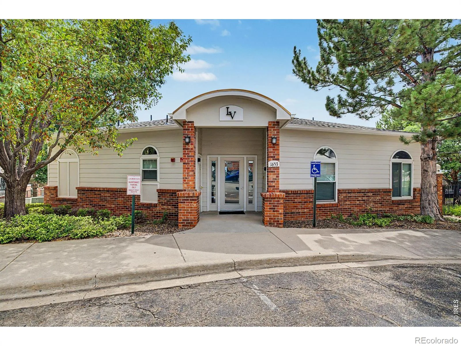 1629 S Deframe Street #B8 Lakewood CO 80228 | MLS #RECIR1067531 08292026145315 1600 35
