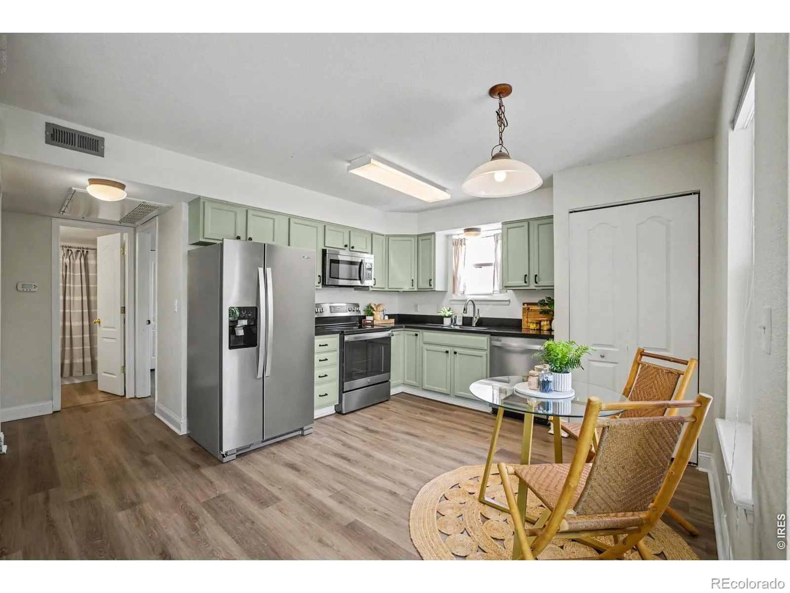 1629 S Deframe Street #B8 Lakewood CO 80228 | MLS #RECIR1067531 08292026145315 1600 7