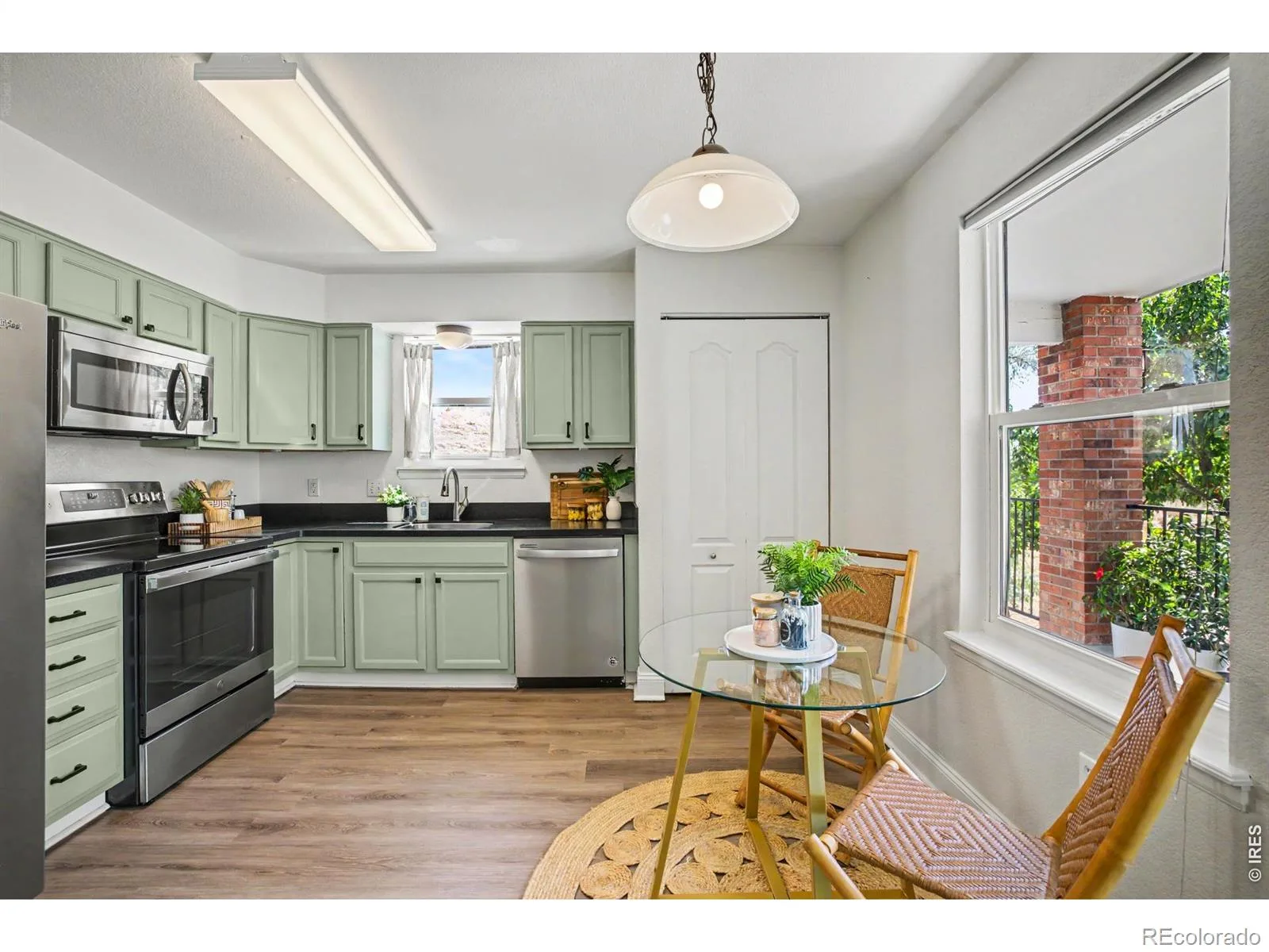 1629 S Deframe Street #B8 Lakewood CO 80228 | MLS #RECIR1067531 08292026145315 1600 8