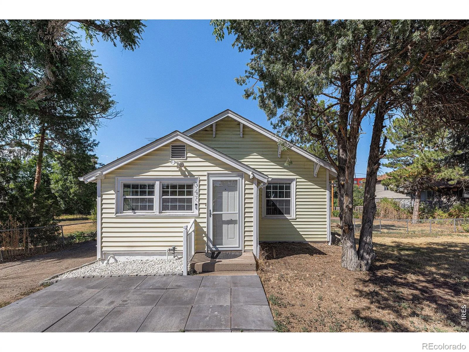 347 W Rafferty Gardens Avenue Littleton CO 80120 | MLS #RECIR1067536 08292026161734 1600 14