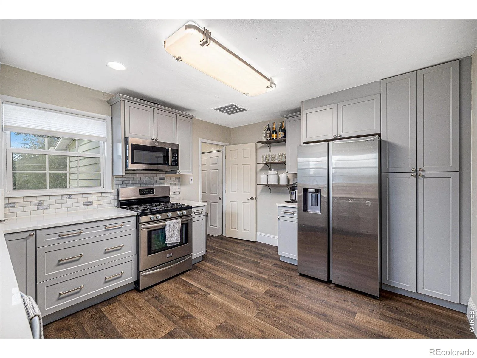 347 W Rafferty Gardens Avenue Littleton CO 80120 | MLS #RECIR1067536 08292026161734 1600 19