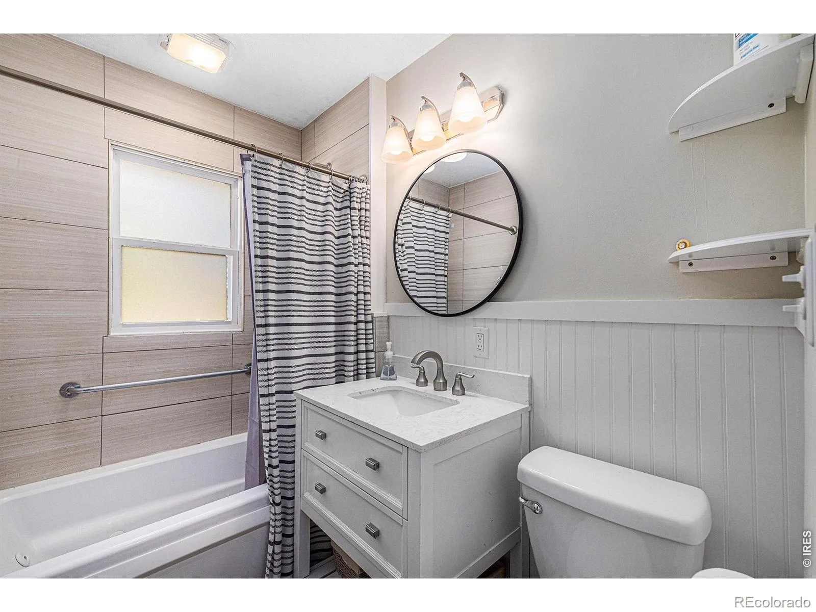 347 W Rafferty Gardens Avenue Littleton CO 80120 | MLS #RECIR1067536 08292026161734 1600 22