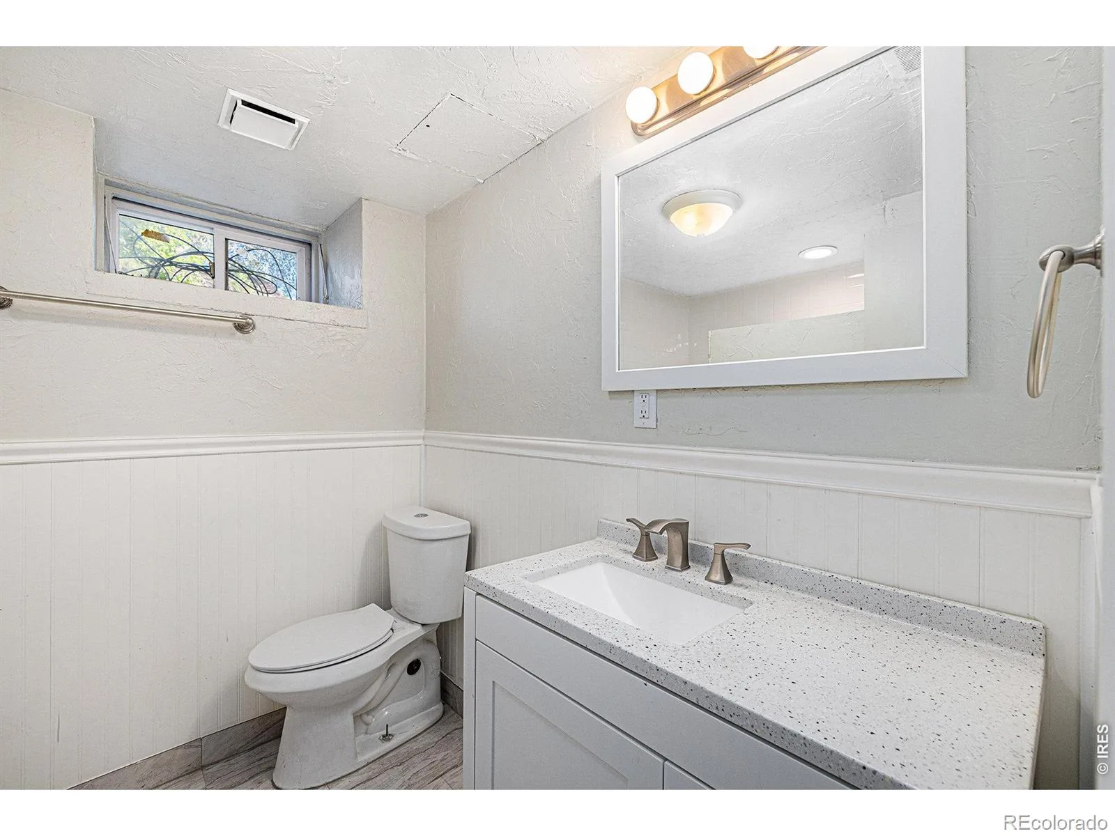 347 W Rafferty Gardens Avenue Littleton CO 80120 | MLS #RECIR1067536 08292026161734 1600 27