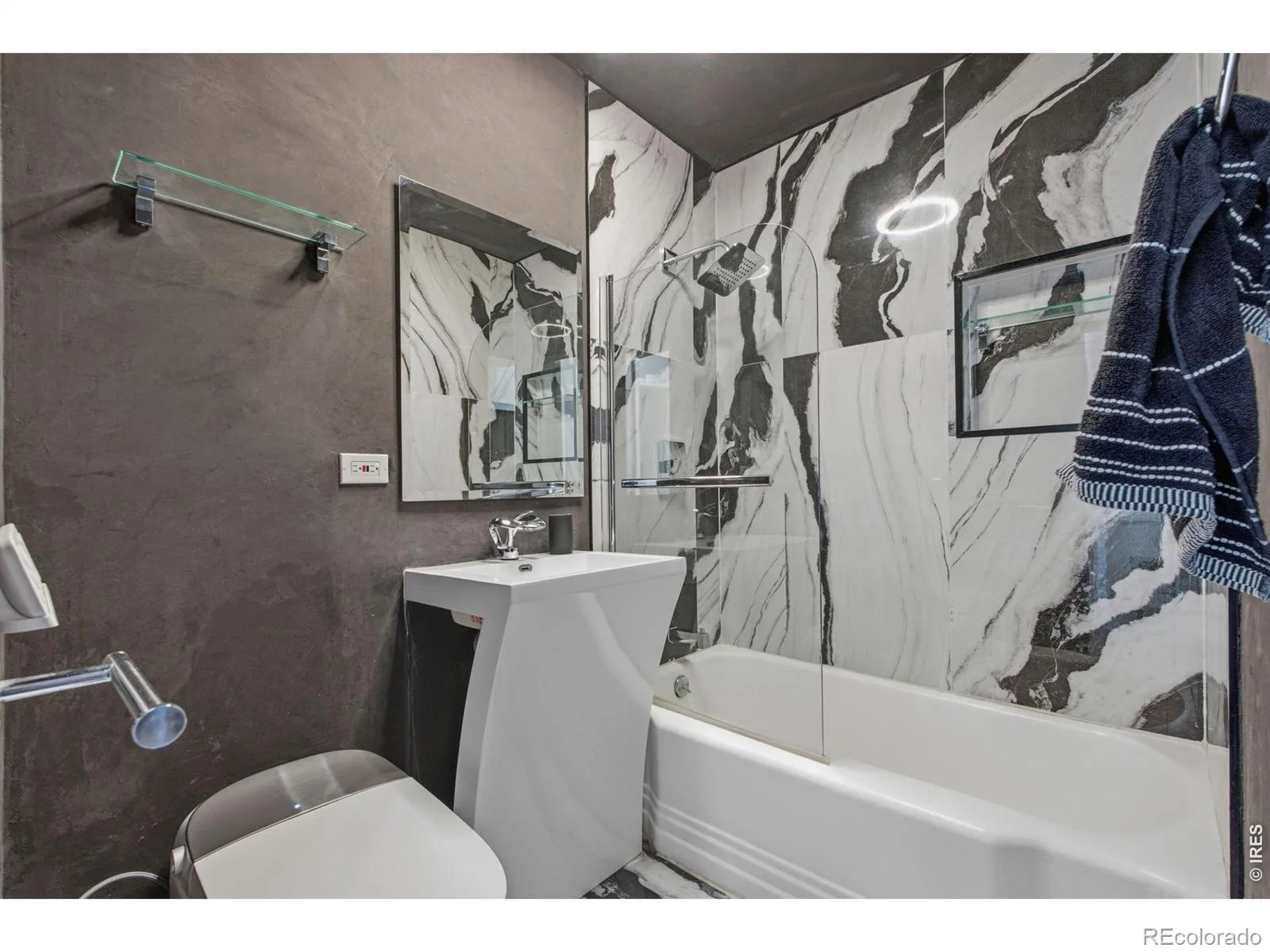 1309 Florence Street Aurora CO 80010 | MLS #RECIR1067559 08302026024407 1600 10