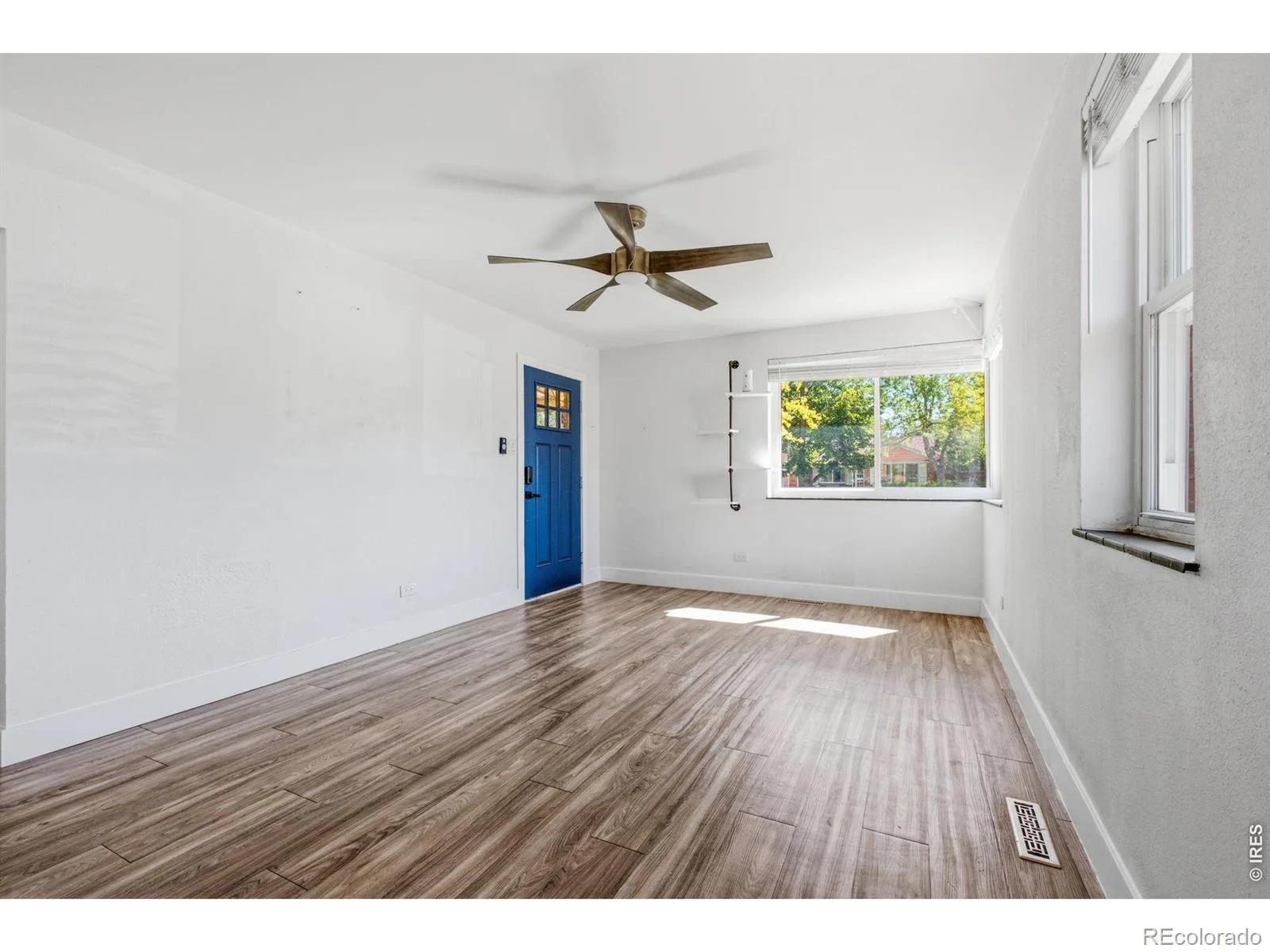 1309 Florence Street Aurora CO 80010 | MLS #RECIR1067559 08302026024407 1600 2