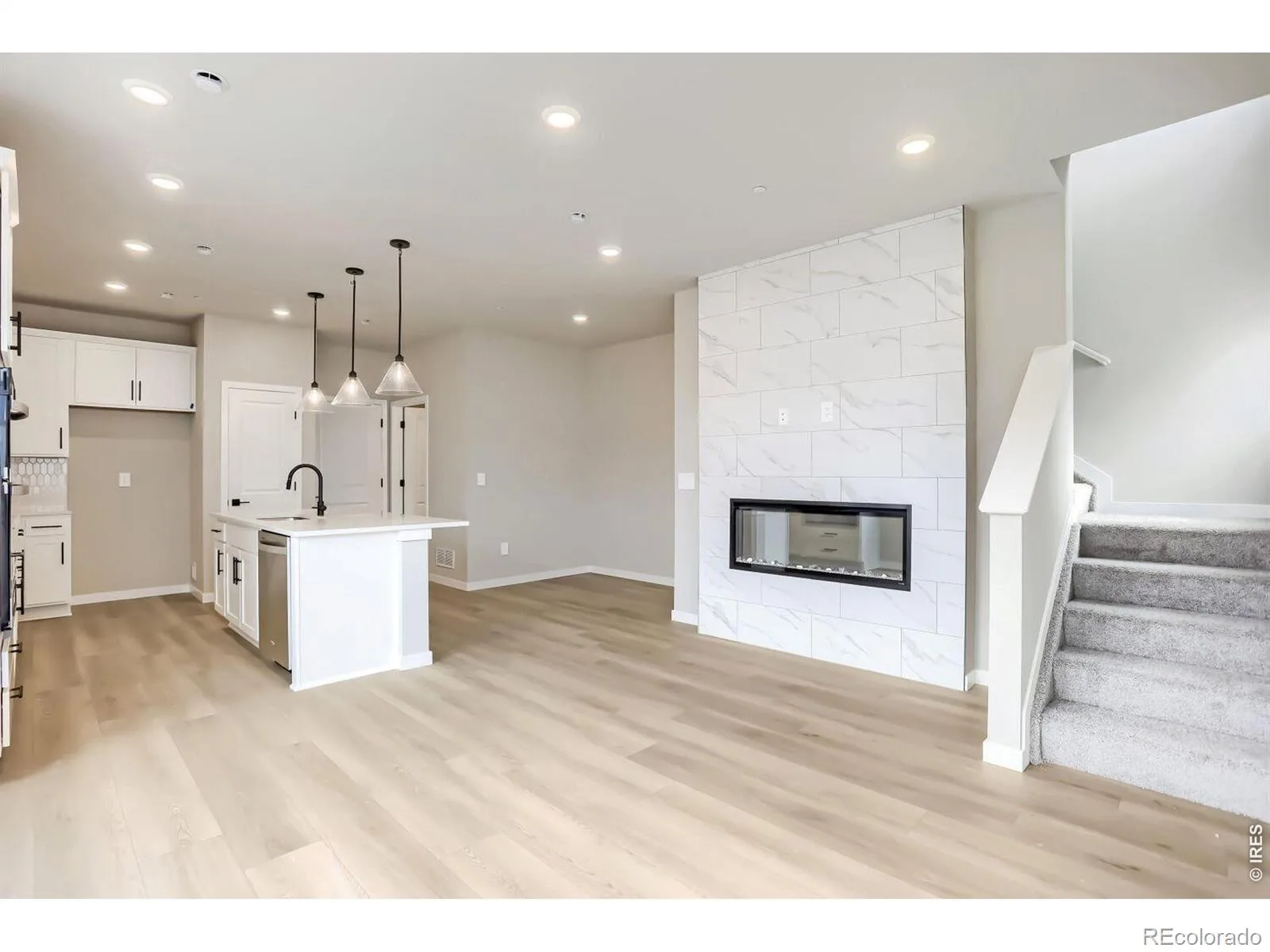 2841 Bear Springs Circle Longmont CO 80503 | MLS #RECIR1067573 08302026213539 1600 28