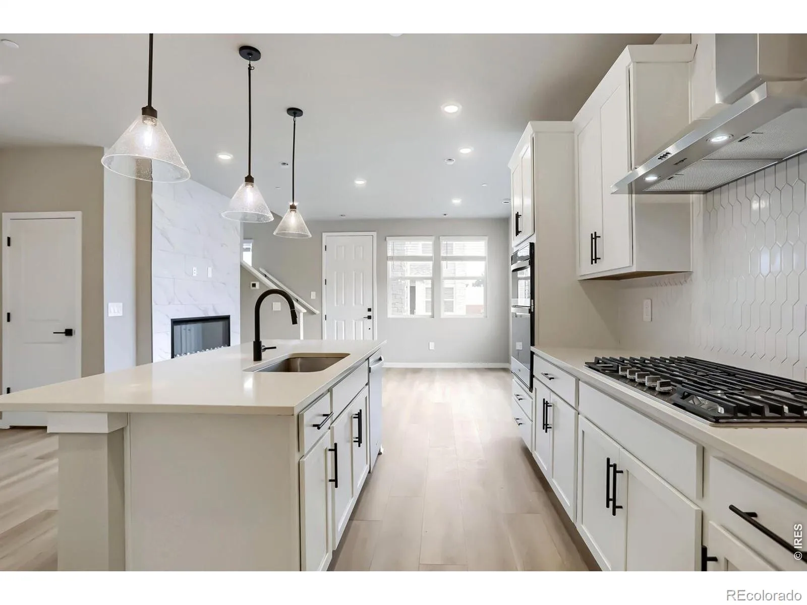 2841 Bear Springs Circle Longmont CO 80503 | MLS #RECIR1067573 08302026213539 1600 29