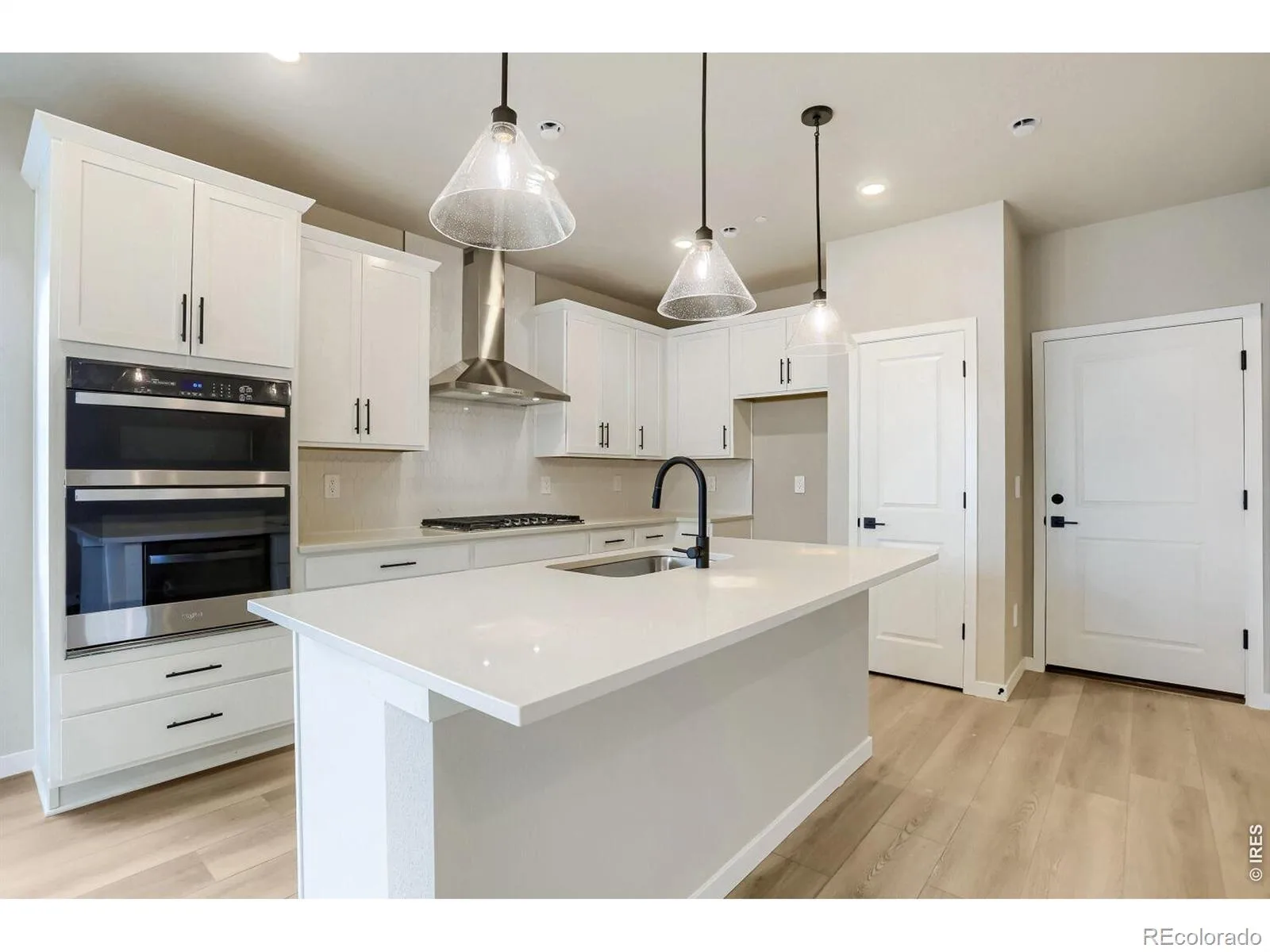 2841 Bear Springs Circle Longmont CO 80503 | MLS #RECIR1067573 08302026213539 1600 30