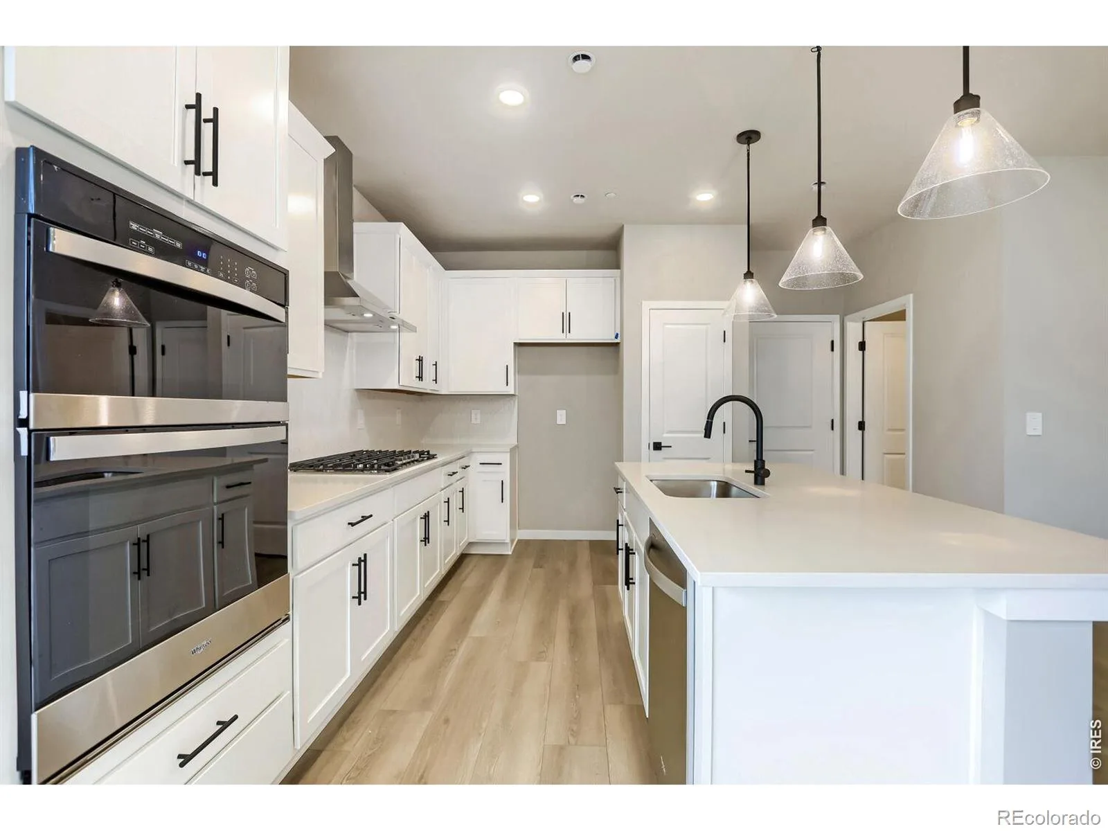 2841 Bear Springs Circle Longmont CO 80503 | MLS #RECIR1067573 08302026213539 1600 31