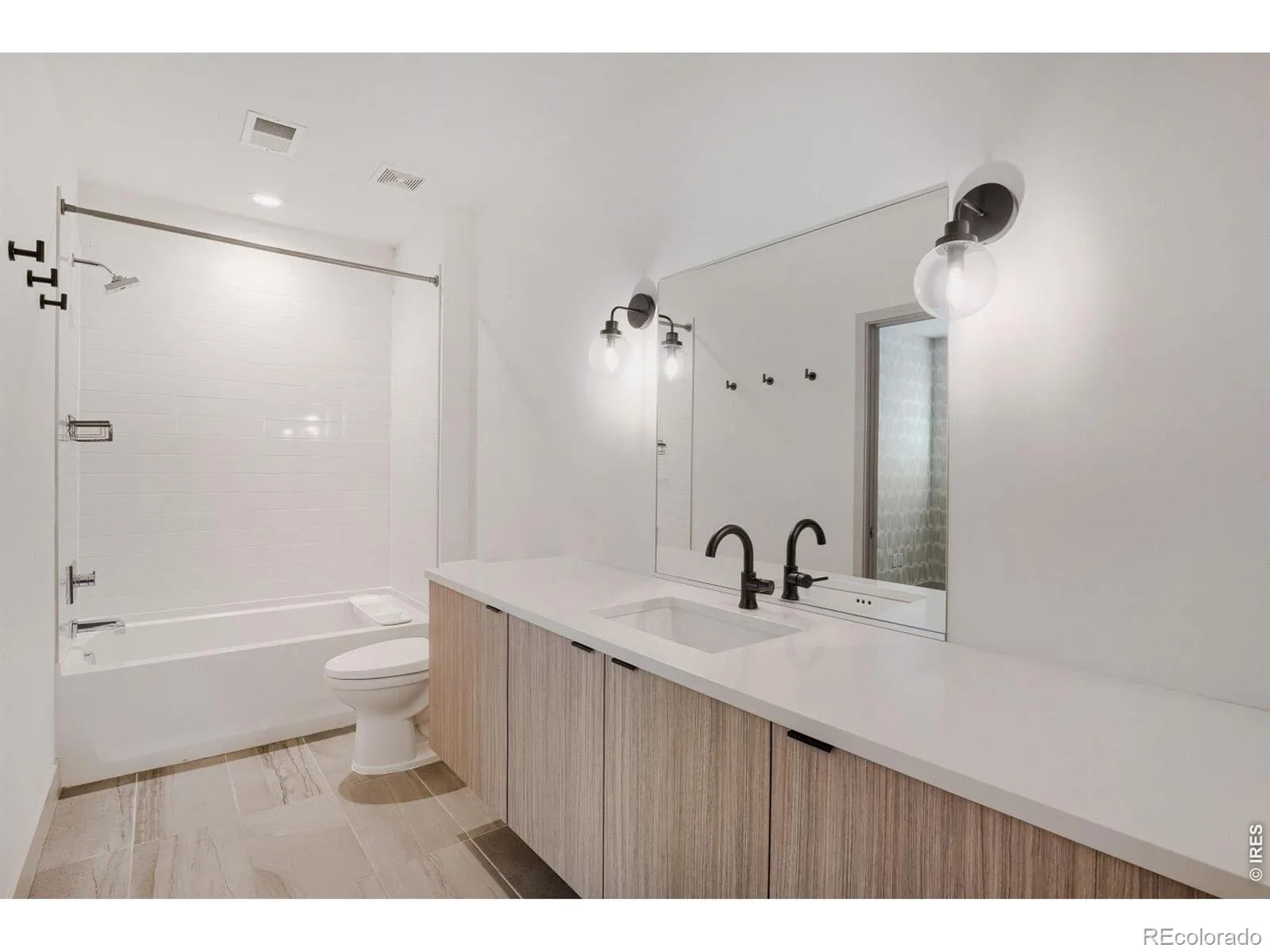 835 Forest Street Denver CO 80220 | MLS #RECIR1067930 09232026063353 1600 17