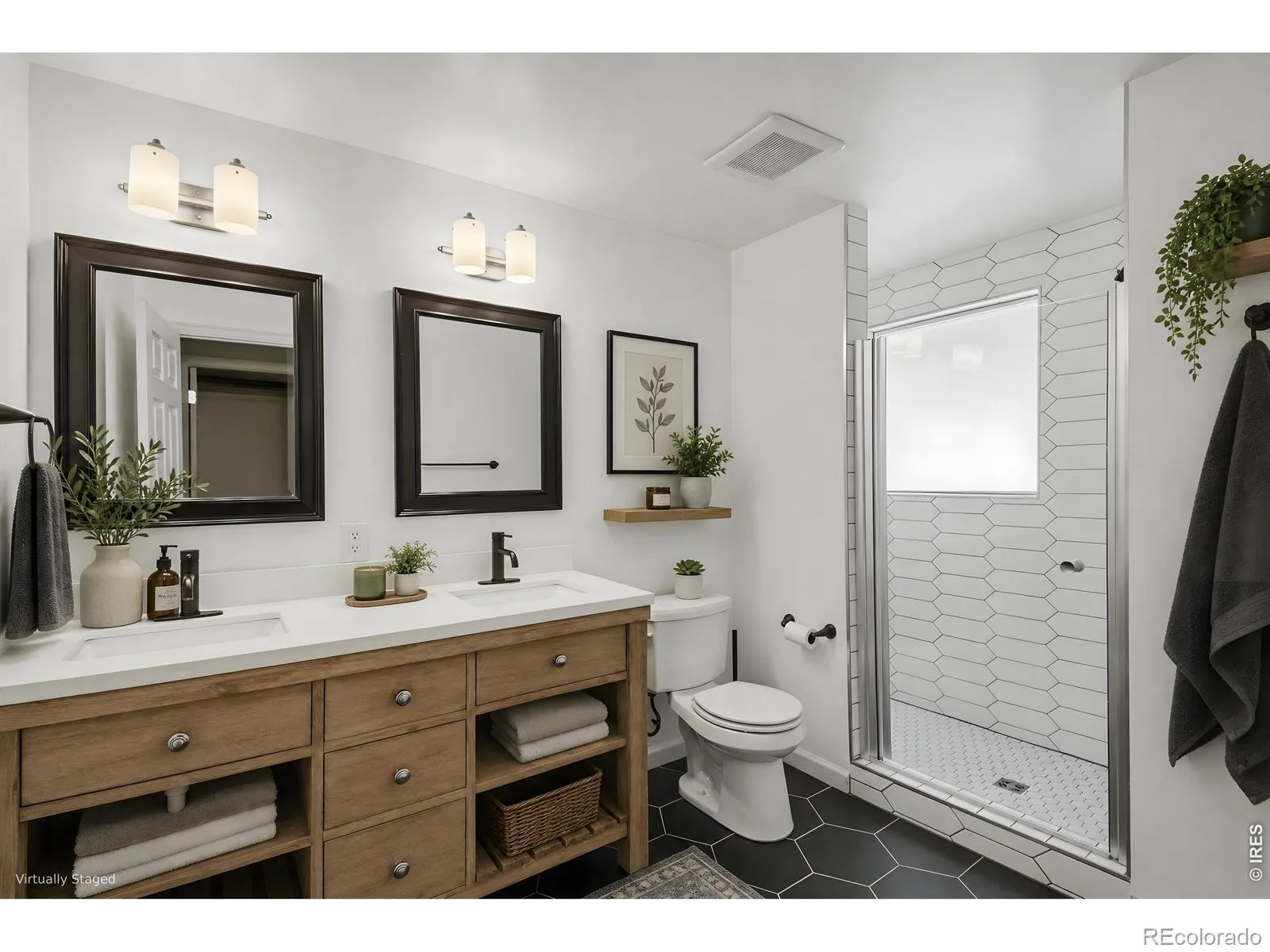 700 S Arbutus Street Lakewood CO 80228 | MLS #RECIR1068498 09232026092431 1600 11