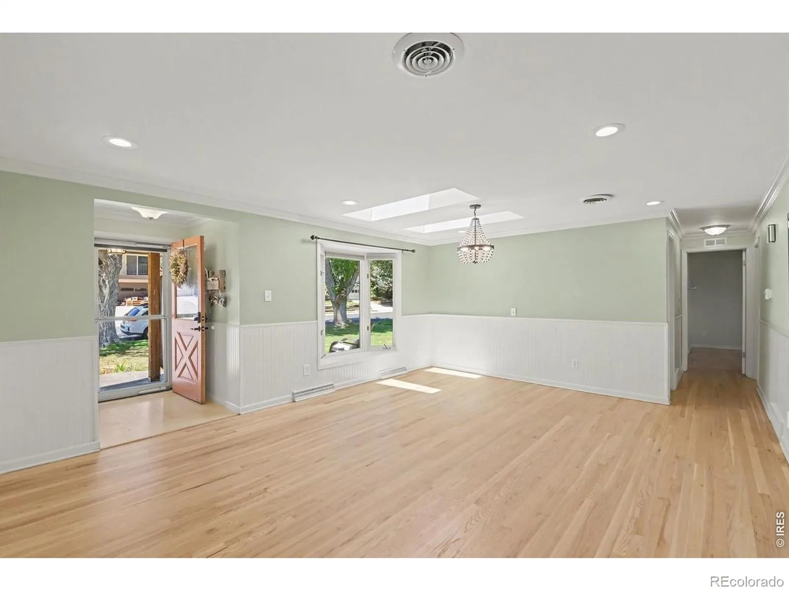 700 S Arbutus Street Lakewood CO 80228 | MLS #RECIR1068498 09232026092431 1600 14