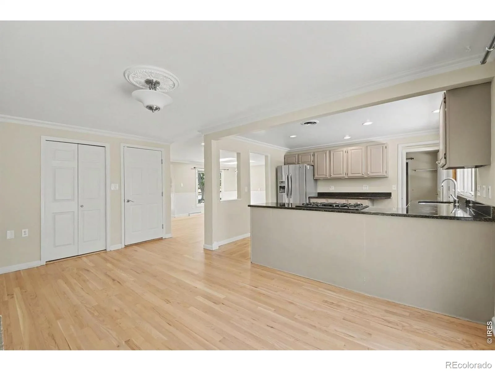 700 S Arbutus Street Lakewood CO 80228 | MLS #RECIR1068498 09232026092431 1600 19