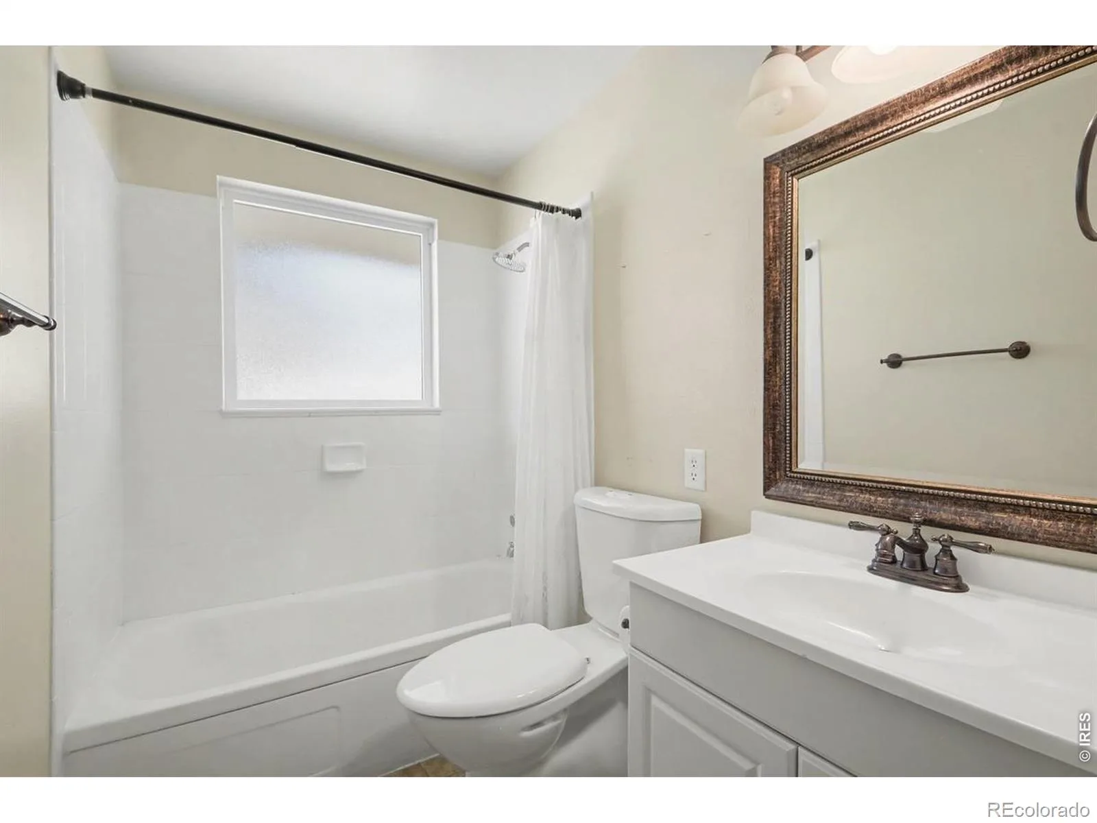 700 S Arbutus Street Lakewood CO 80228 | MLS #RECIR1068498 09232026092431 1600 32