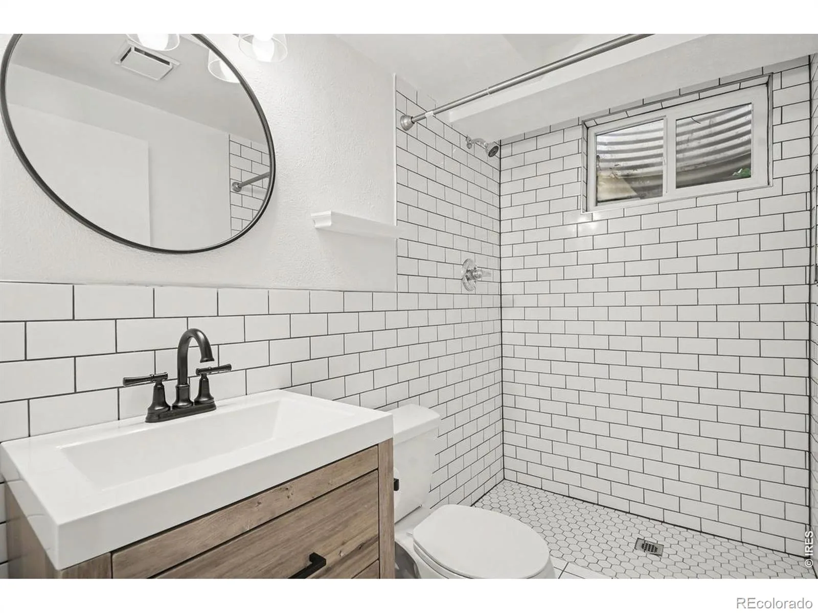 700 S Arbutus Street Lakewood CO 80228 | MLS #RECIR1068498 09232026092431 1600 36