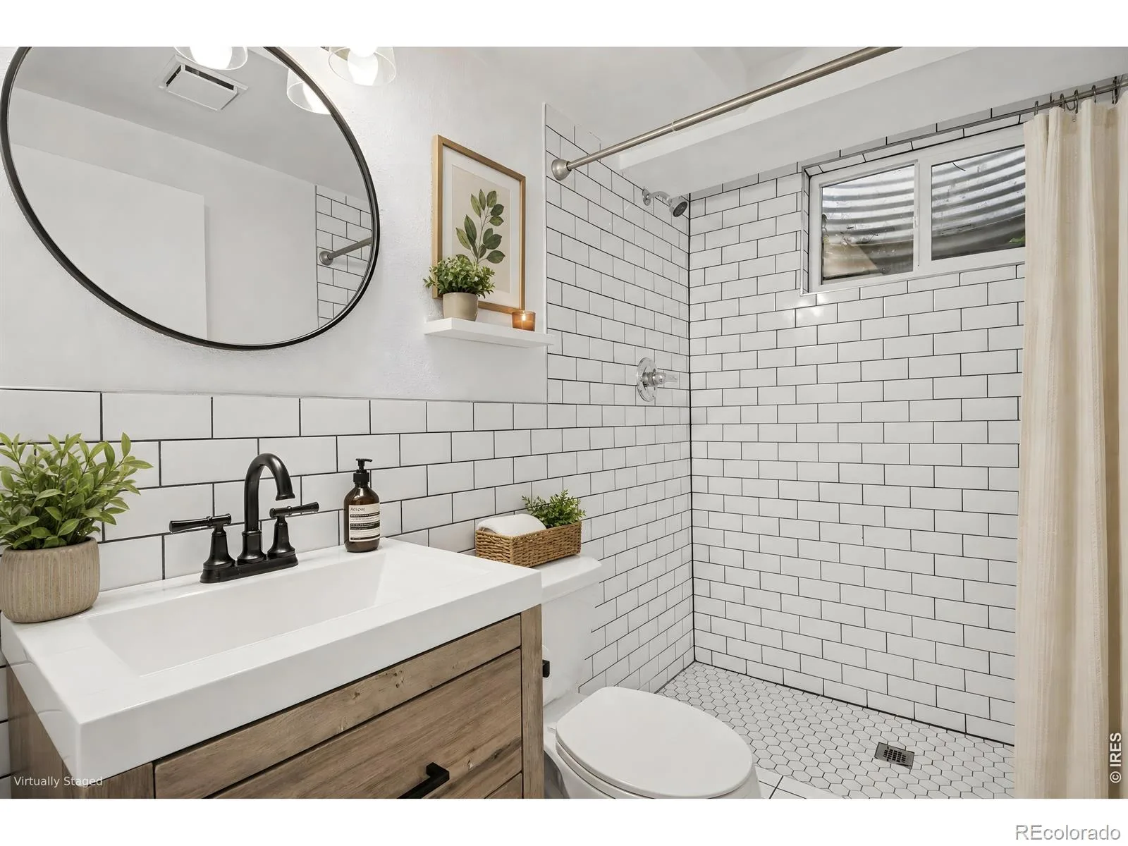 700 S Arbutus Street Lakewood CO 80228 | MLS #RECIR1068498 09232026092431 1600 37