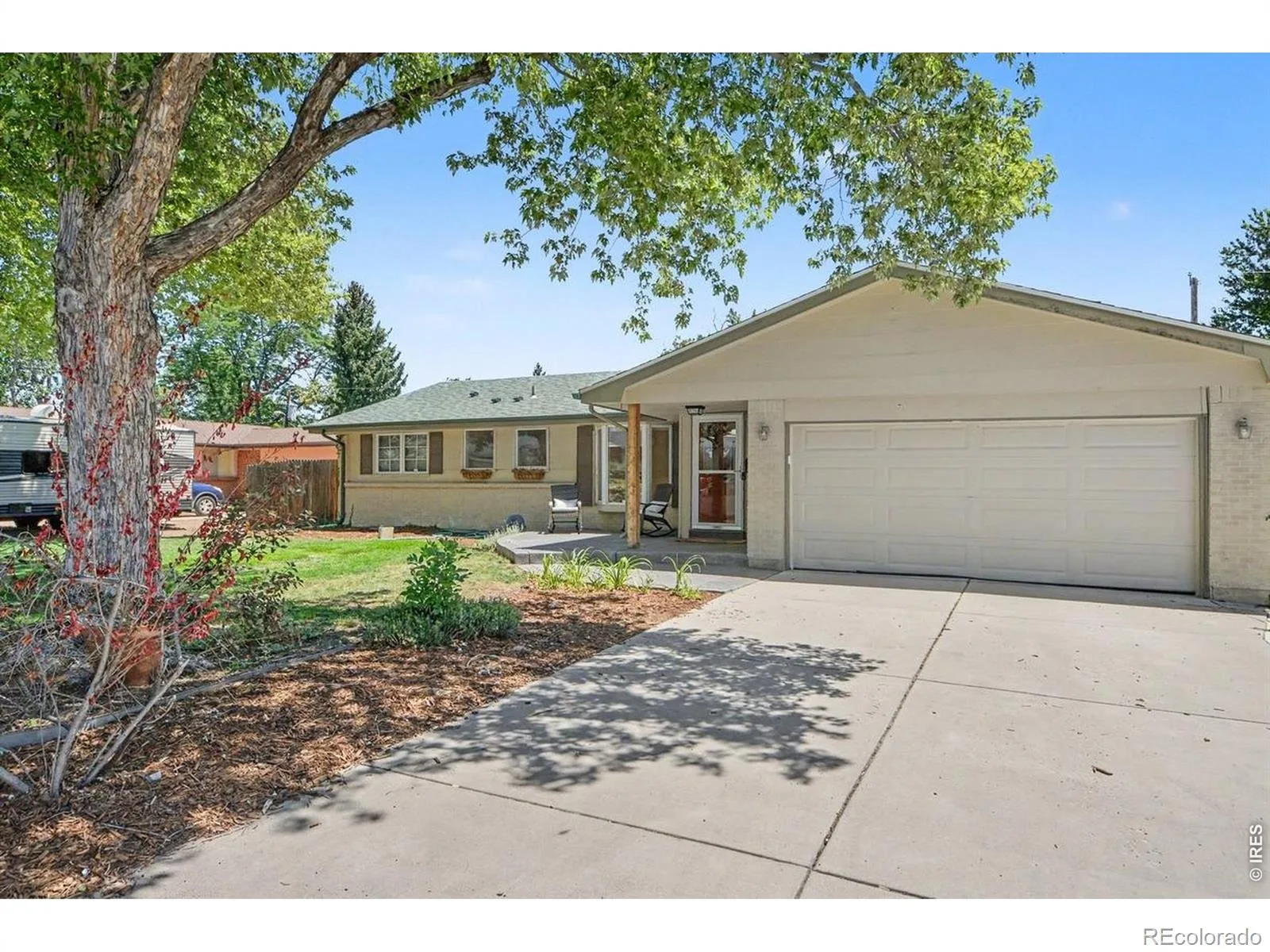 700 S Arbutus Street Lakewood CO 80228 | MLS #RECIR1068498 09232026092431 1600 38