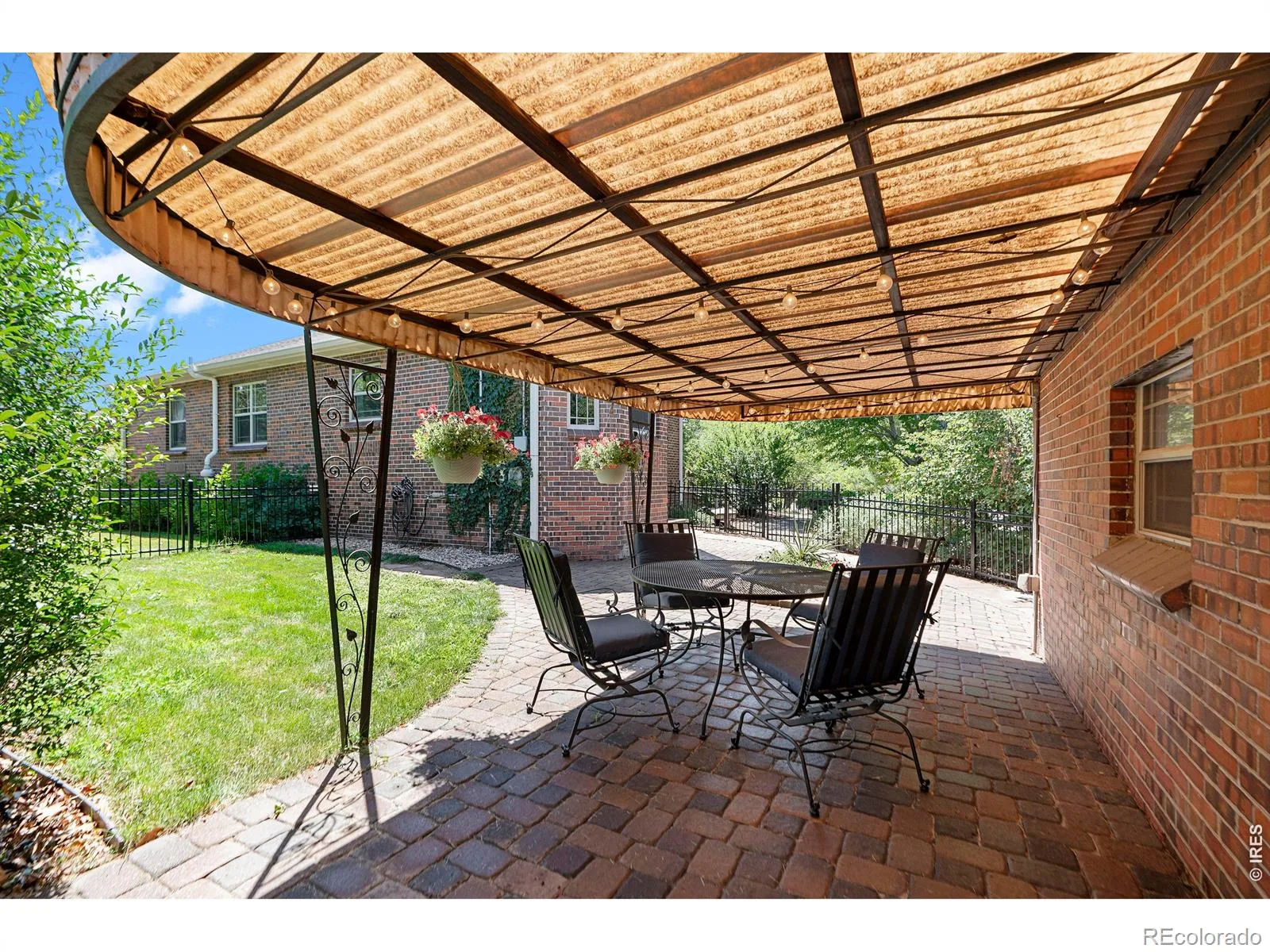 1090 Bonnie Brae Boulevard Denver CO 80209 | MLS #REC9779433 09232026091832 1600 33