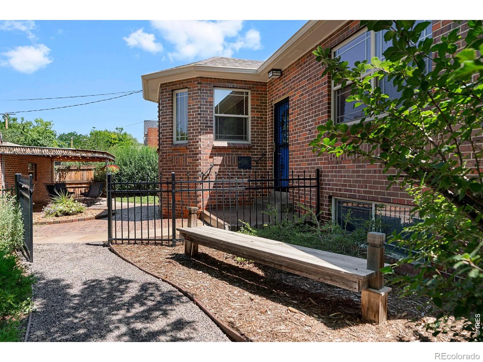 1090 Bonnie Brae Boulevard Denver CO 80209 | MLS #REC9779433 09232026091832 1600 35