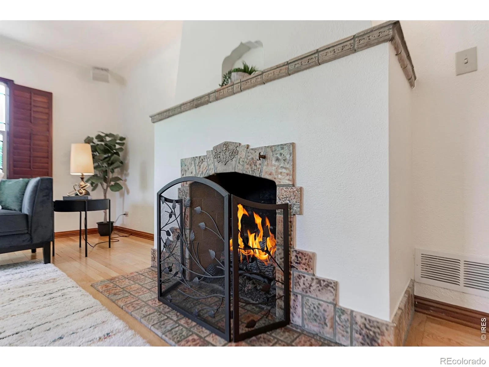 1090 Bonnie Brae Boulevard Denver CO 80209 | MLS #REC9779433 09232026091832 1600 9