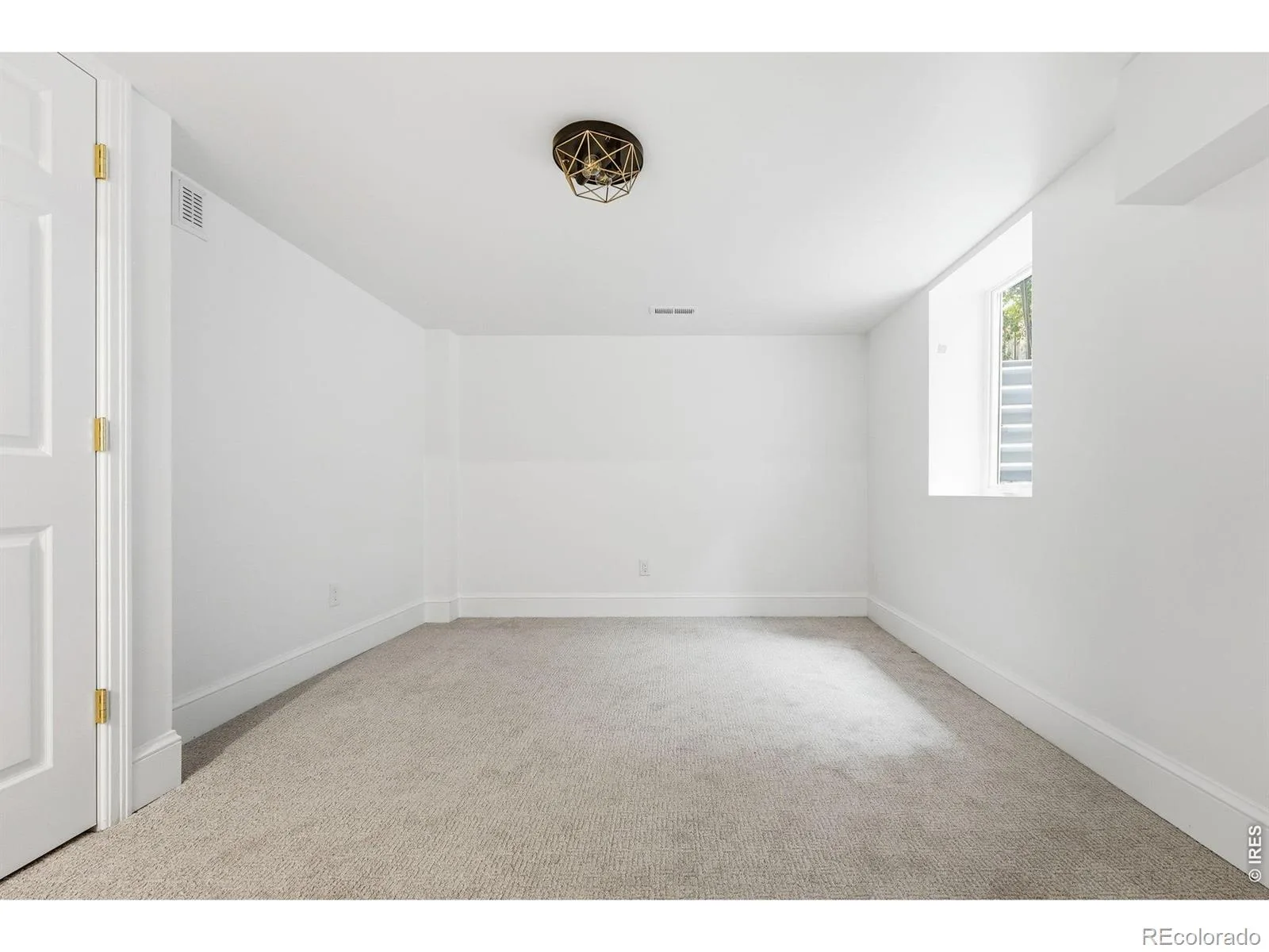 680 Albion Street Denver CO 80220 | MLS #RECIR1069709 10012026014321 1600 35