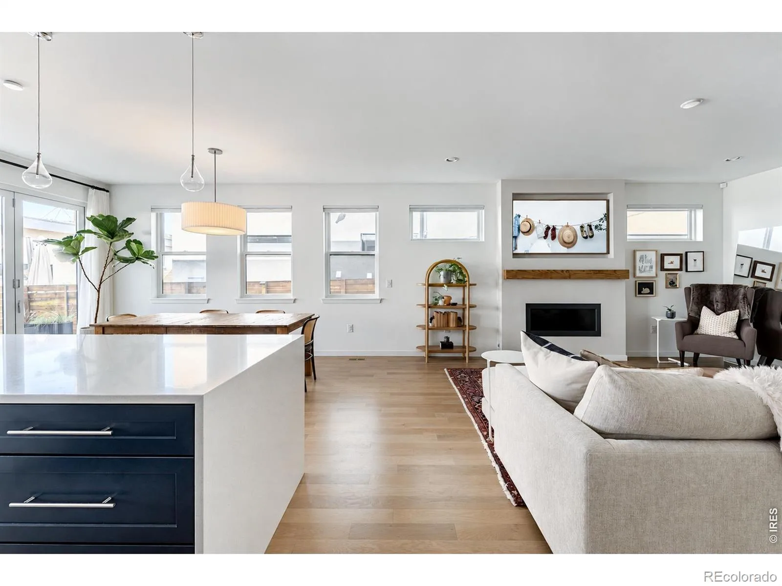 10162026231714 1600 16
