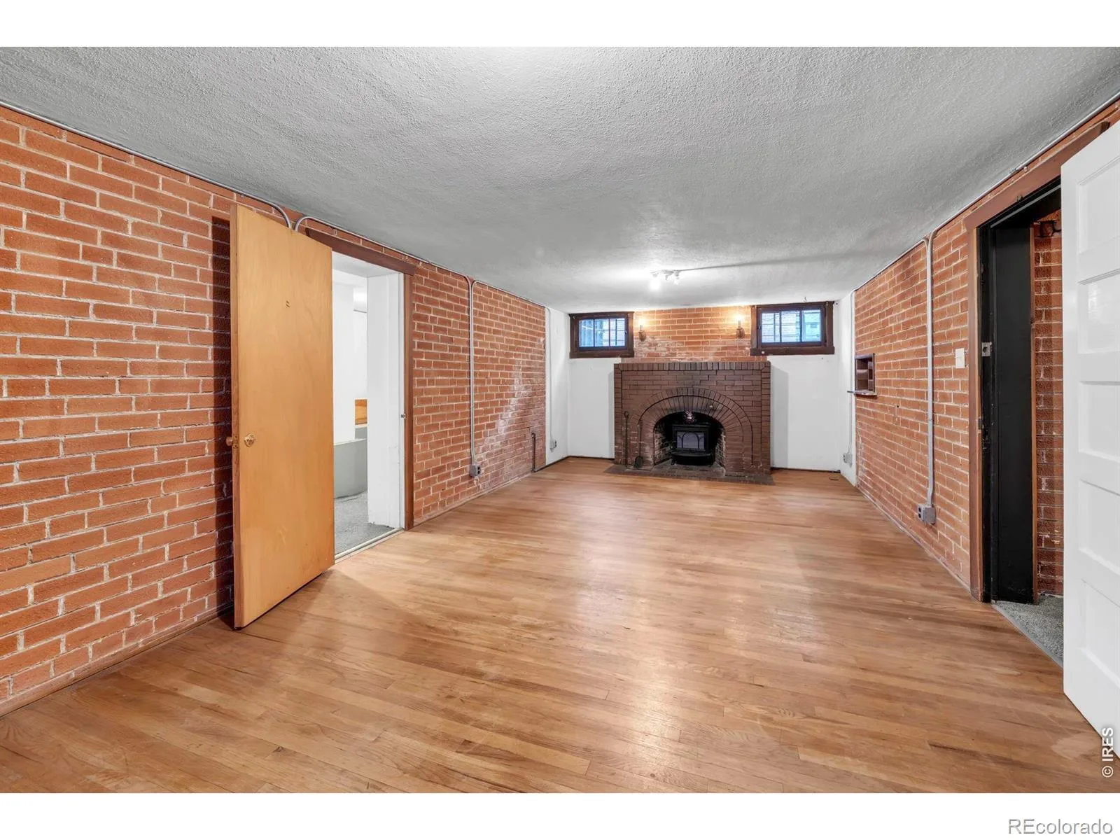 685 S Emerson Street Denver CO 80209 | MLS #RECIR1070773 10172026014749 1600 25